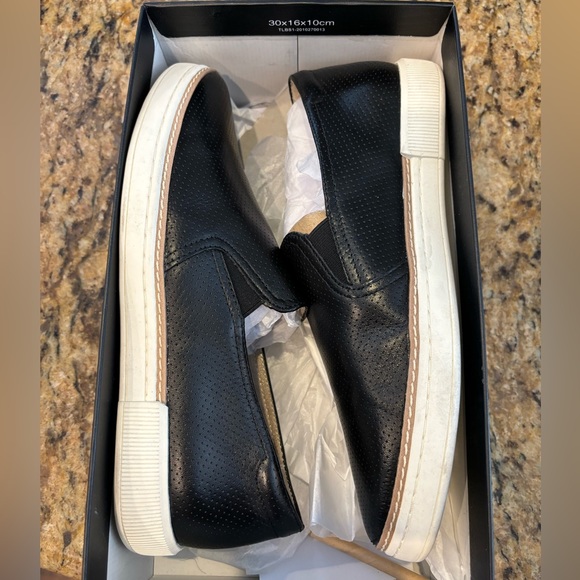 Naturalizer Shoes - Naturalized women’s leather shoes size 8